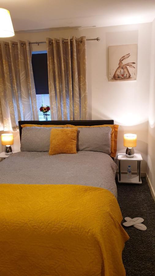 M&B Haven - Sittingbourne Apartment Bagian luar foto