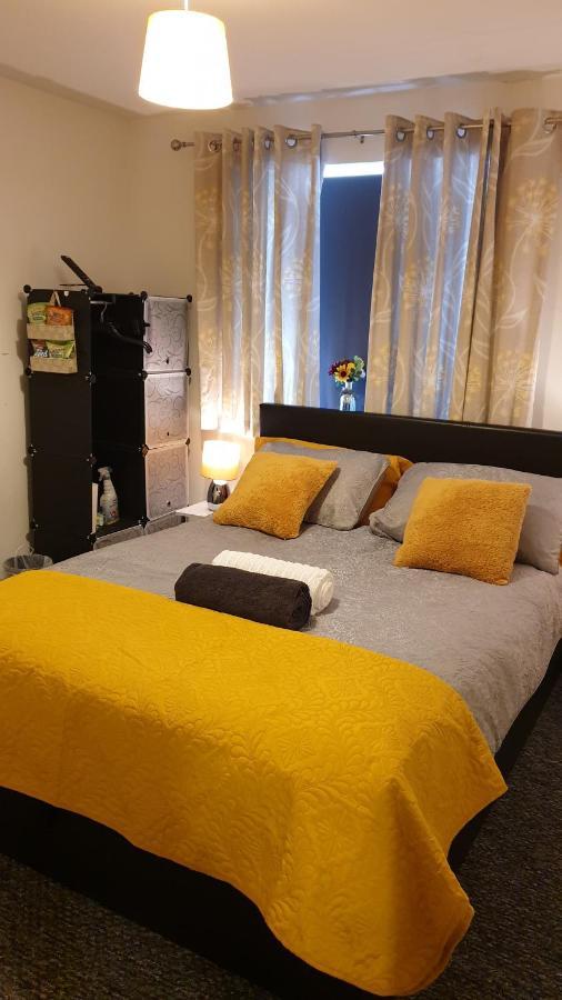 M&B Haven - Sittingbourne Apartment Bagian luar foto