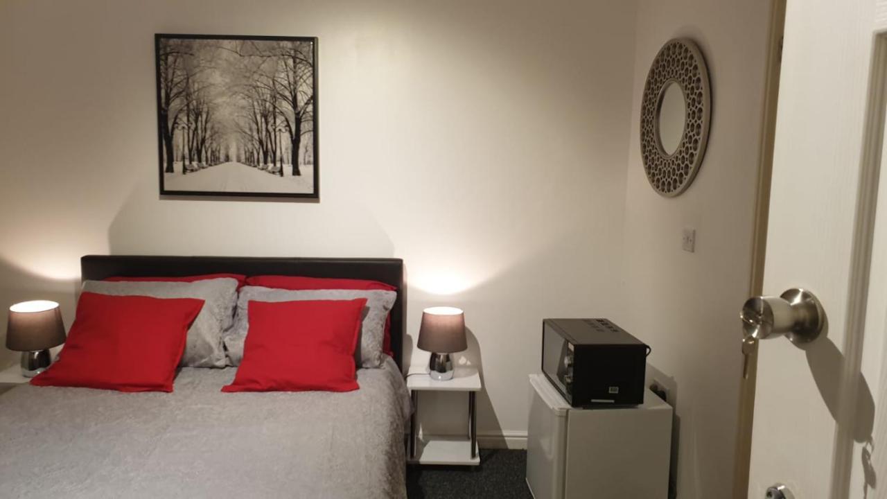M&B Haven - Sittingbourne Apartment Bagian luar foto