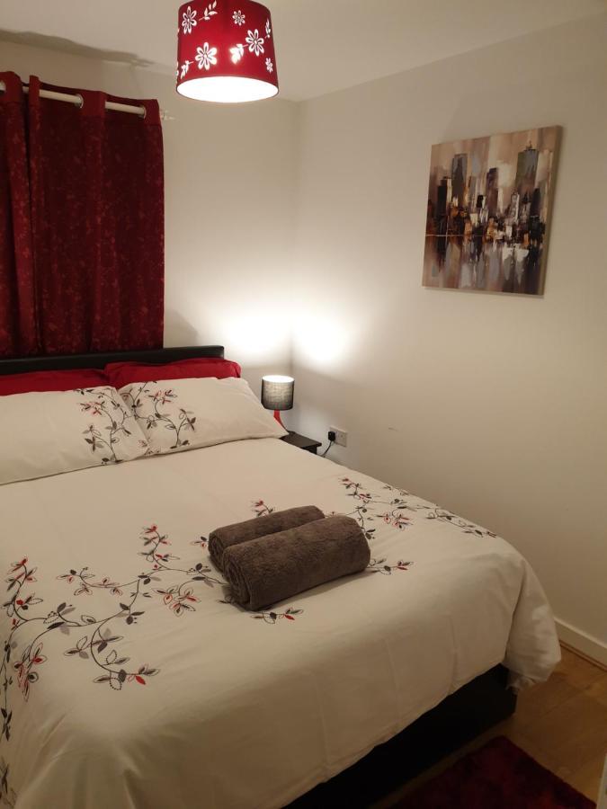 M&B Haven - Sittingbourne Apartment Bagian luar foto