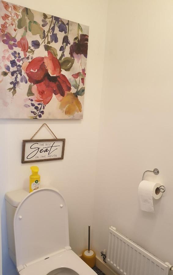 M&B Haven - Sittingbourne Apartment Bagian luar foto