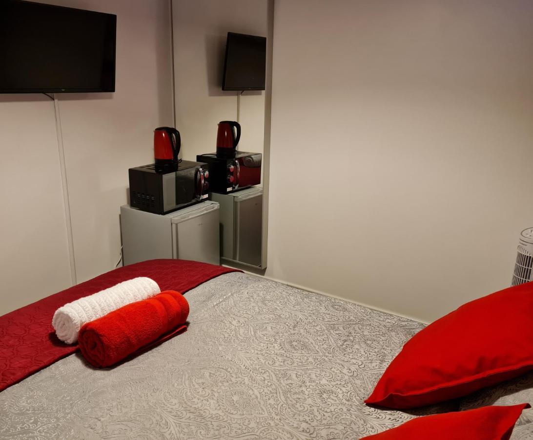 M&B Haven - Sittingbourne Apartment Bagian luar foto