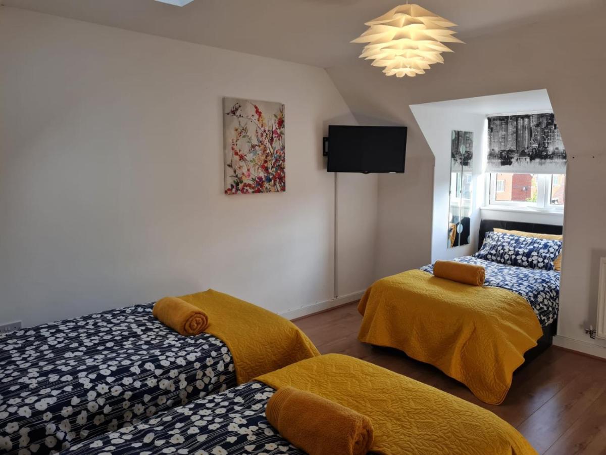M&B Haven - Sittingbourne Apartment Bagian luar foto