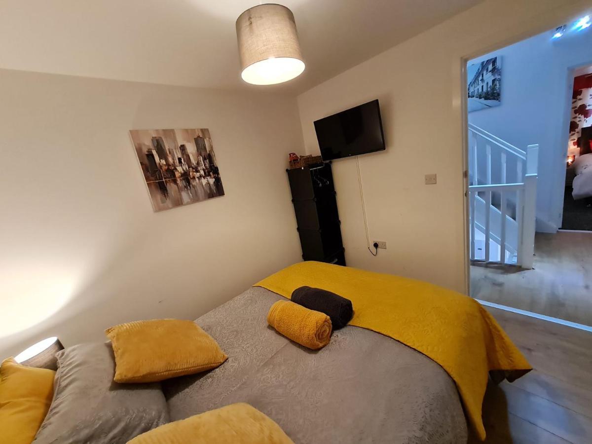M&B Haven - Sittingbourne Apartment Bagian luar foto