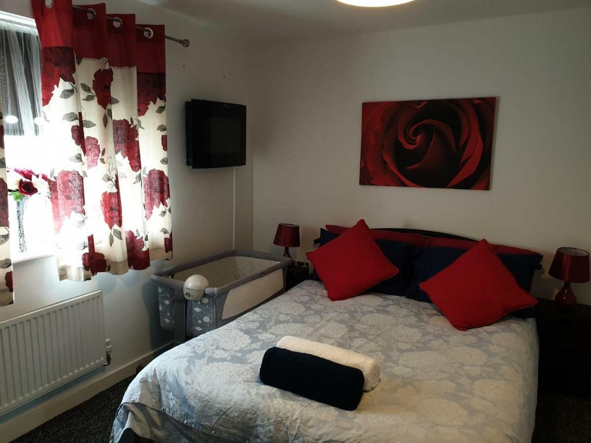 M&B Haven - Sittingbourne Apartment Bagian luar foto