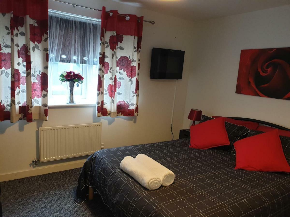M&B Haven - Sittingbourne Apartment Bagian luar foto