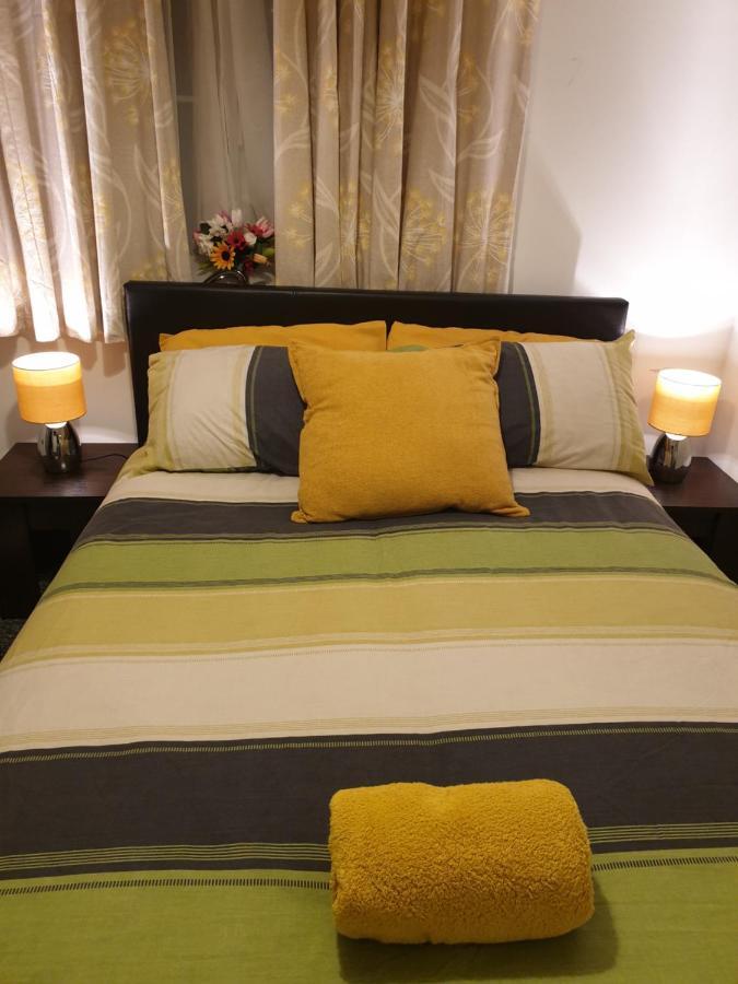 M&B Haven - Sittingbourne Apartment Bagian luar foto