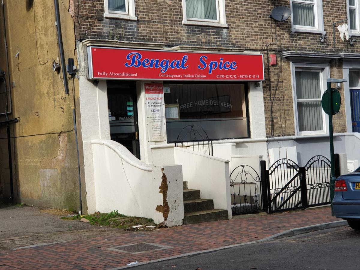 M&B Haven - Sittingbourne Apartment Bagian luar foto
